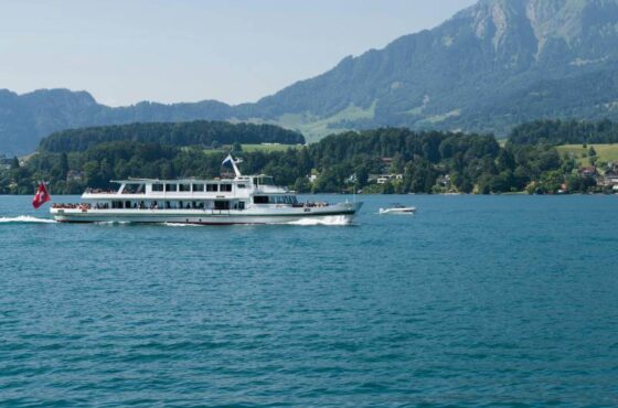 5-Day Kenya Safari & Scenic Lakes Tour
